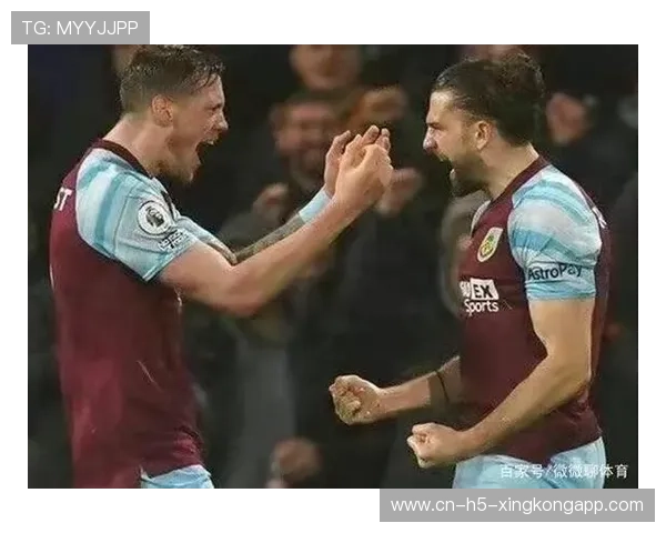 热刺边路补强加速，罗伯逊成为关键棋子，热刺vs伯恩利孙兴慜一条龙